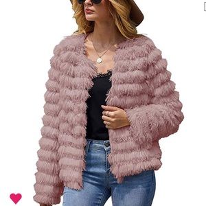 *PRICE LOWERED* ✨Light Millennial Pink Faux Fur Jacket✨